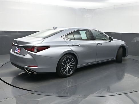 Used 2024 Lexus ES 350 w/ Premium Package image 26