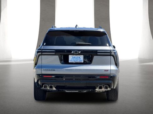 New 2026 Chevrolet Traverse RS w/ LPO, Floor Liner Package FWD image 5