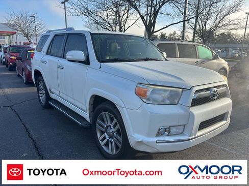 Used 2013 Toyota 4Runner SR5 w/ Convenience Pkg image 1