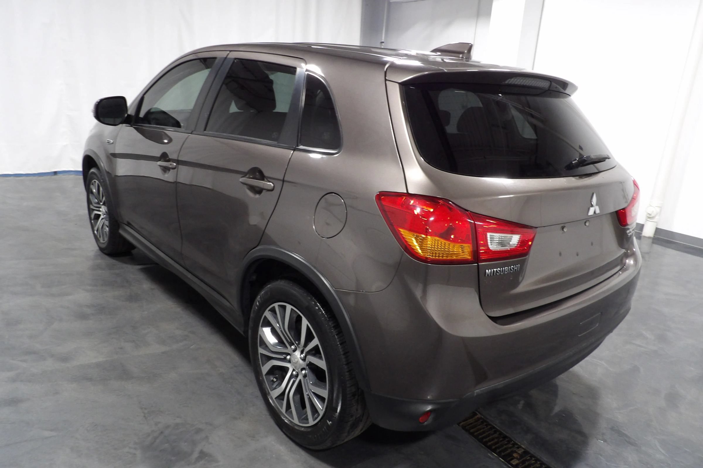 Used 2017 Mitsubishi Outlander Sport ES FWD image 6