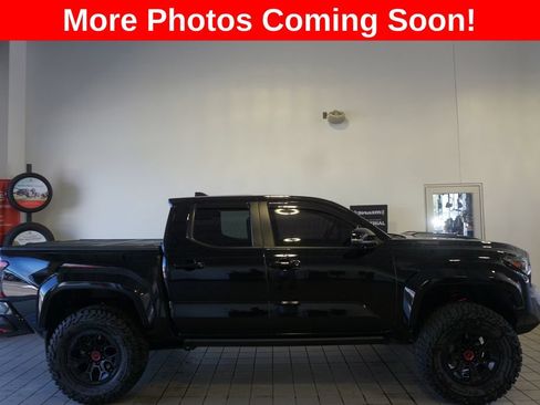 Used 2024 Toyota Tacoma TRD Pro AWD/4WD image 2