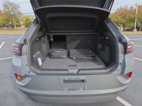 New 2025 Volkswagen ID.4 Pro image 5