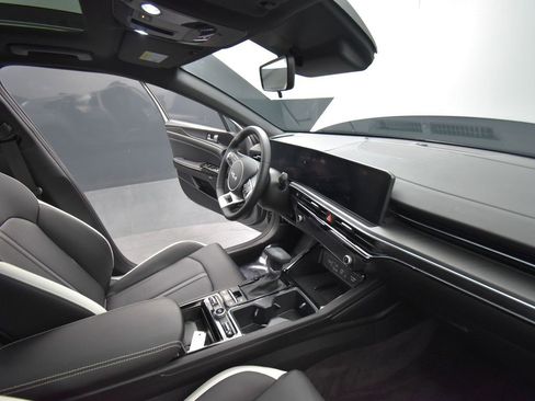 Used 2025 Kia K5 GT-Line w/ GT-Line Premium Package image 18