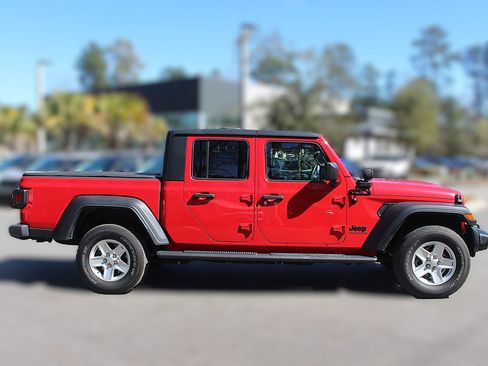 Used 2020 Jeep Gladiator Sport w/ Quick Order Package 24S image 10