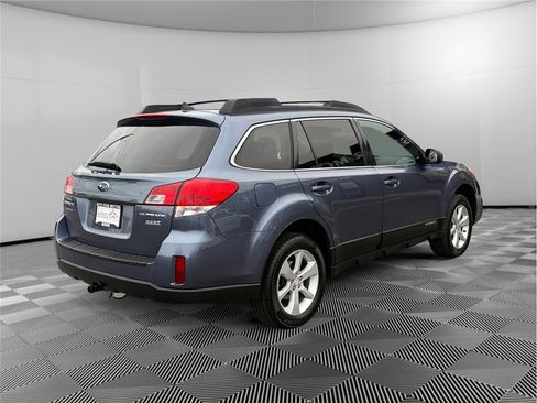 Used 2014 Subaru Outback 2.5i Premium image 5