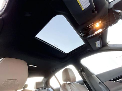 Used 2024 BMW 530i w/ Convenience Package image 25