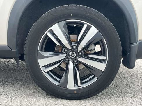 Used 2021 Nissan Rogue SL w/ Premium Package FWD image 11