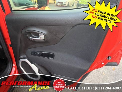 Used 2018 Jeep Renegade Latitude w/ Cold Weather Group image 25