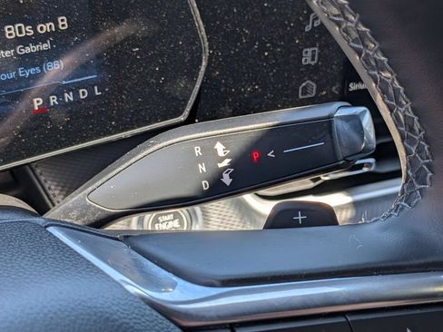 Used 2025 Chevrolet Equinox LT FWD image 21