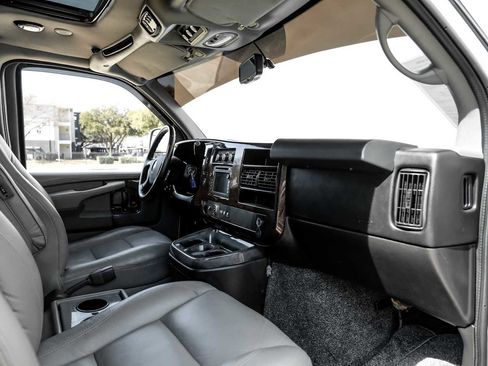 Used 2011 Chevrolet Express 1500 image 16