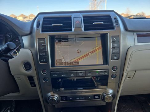Used 2019 Lexus GX 460 Luxury image 28