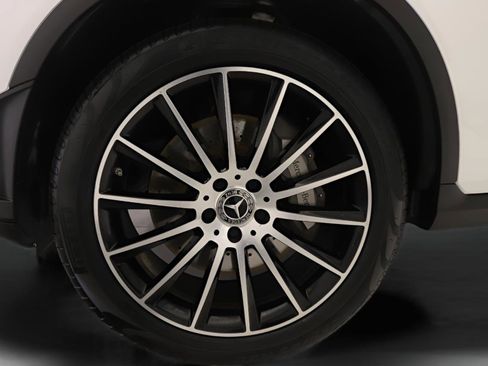 Used 2022 Mercedes-Benz GLC 300 image 26
