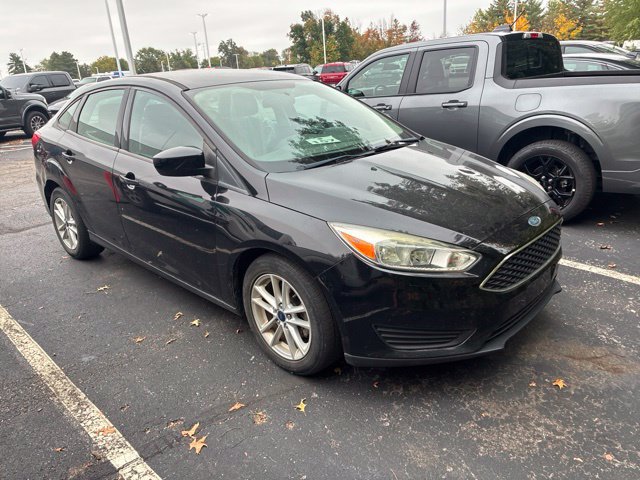 Used 2018 Ford Focus SE FWD image 1