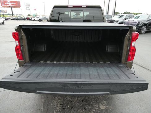 Certified 2024 Chevrolet Silverado 1500 LT w/ Z71 Off-Road Package AWD/4WD image 20