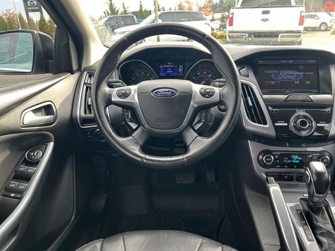 Used 2013 Ford Focus Titanium w/ Titanium Handling Pkg image 7