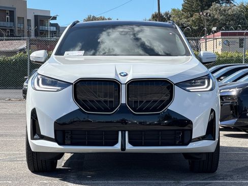 Used 2026 BMW X3 xDrive30i w/ Premium Package AWD/4WD image 5