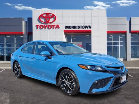 Certified 2024 Toyota Camry SE AWD/4WD image 1