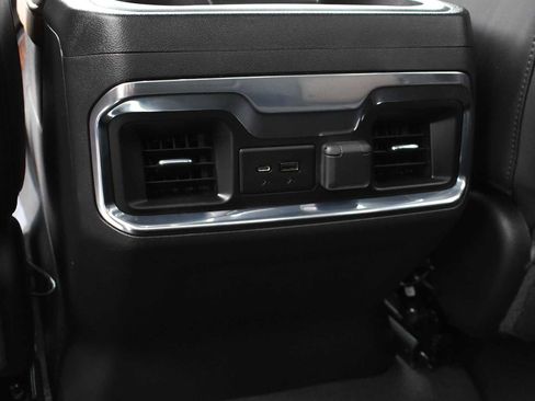 Used 2022 Chevrolet Silverado 1500 High Country image 14