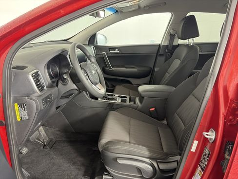 Used 2020 Kia Sportage LX image 6