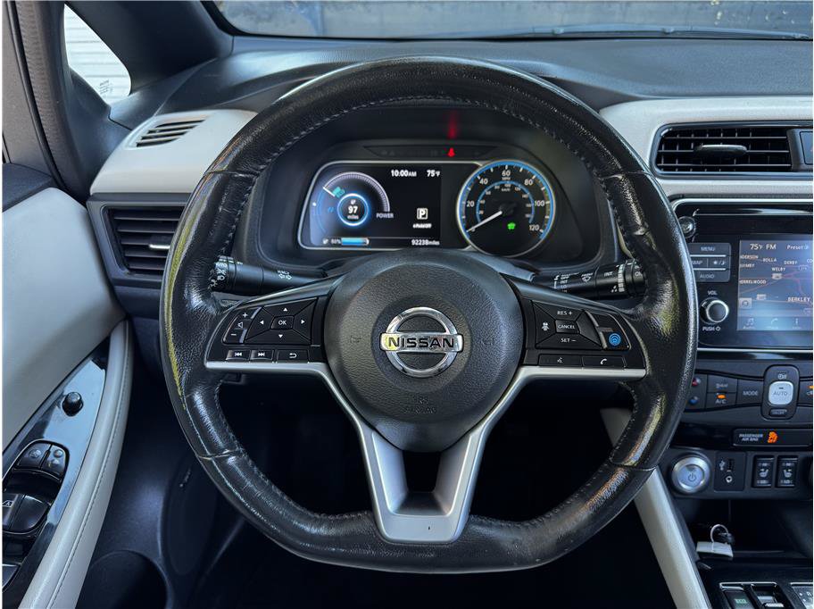 Used 2018 Nissan Leaf SL w/ SL Technology Package FWD image 19