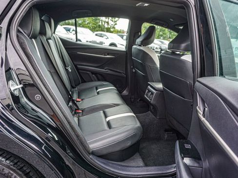 Used 2025 Toyota Camry SE image 19