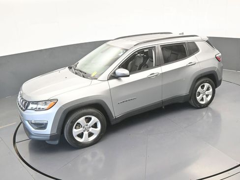 Used 2020 Jeep Compass Latitude image 48