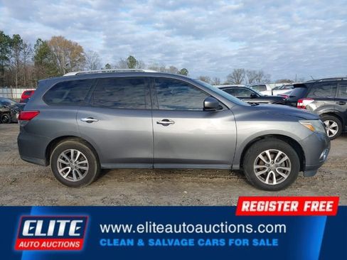 Used 2016 Nissan Pathfinder SV image 26