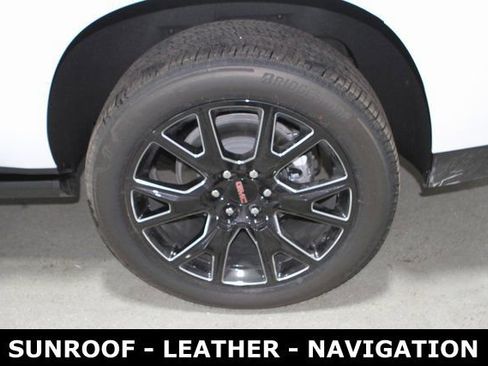 New 2025 GMC Yukon XL Denali w/ Sun & Power Step Package image 11