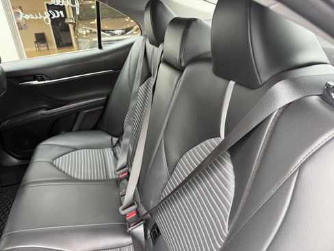 Used 2024 Toyota Camry SE FWD image 10