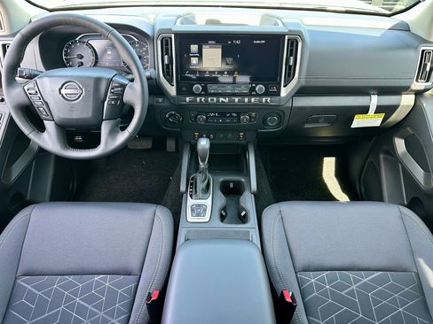 New 2026 Nissan Frontier SV w/ SV Convenience Package AWD/4WD image 3