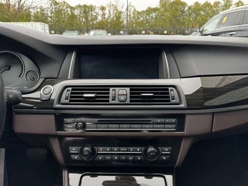 Used 2014 BMW 550i Sedan image 37