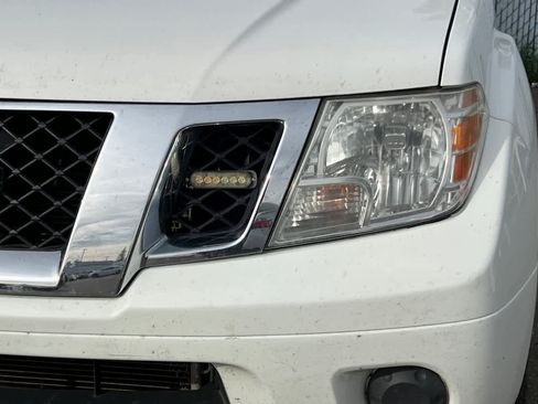 Used 2019 Nissan Frontier SV image 11