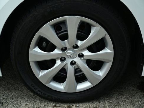 Used 2023 Toyota Corolla LE image 17