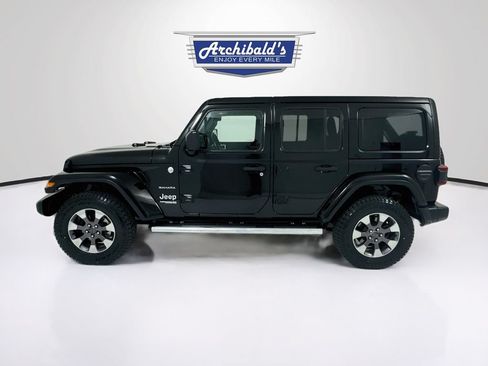 Used 2018 Jeep Wrangler Unlimited Sahara AWD/4WD image 5