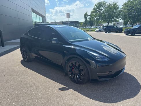 Used 2023 Tesla Model Y Performance AWD/4WD image 6