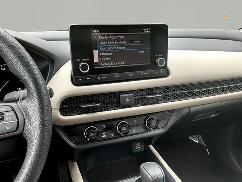 Used 2025 Honda HR-V LX image 9