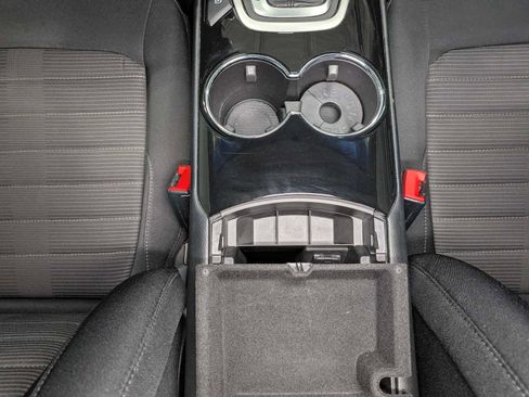 Used 2018 Ford Edge SEL AWD/4WD image 20