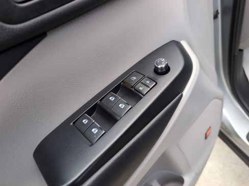 Used 2019 Toyota Highlander Limited Platinum FWD image 15