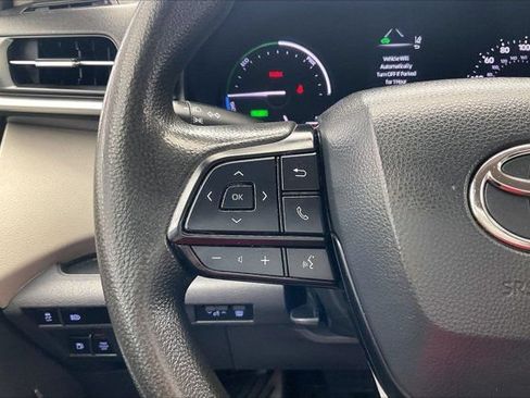 Used 2022 Toyota Sienna LE AWD/4WD image 21