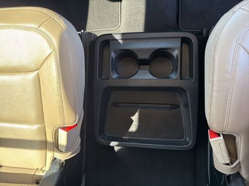 Used 2020 Ford Explorer XLT w/ Equipment Group 202A image 33