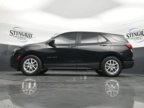 Used 2023 Chevrolet Equinox LS FWD image 32