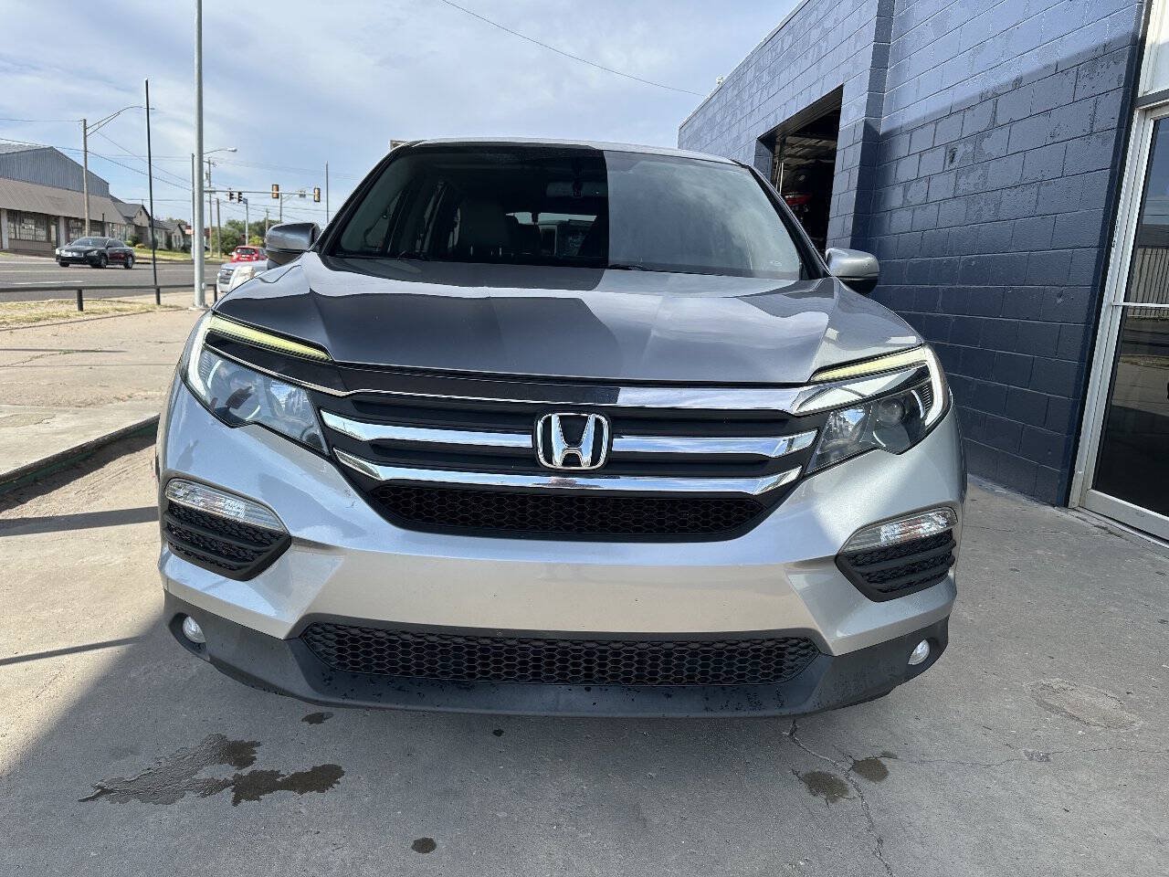 Used 2017 Honda Pilot EX-L image 3