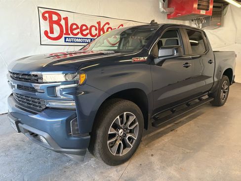Used 2021 Chevrolet Silverado 1500 RST image 2