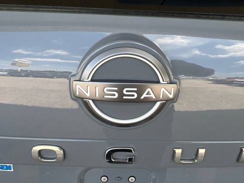 Used 2023 Nissan Rogue SL AWD/4WD image 34