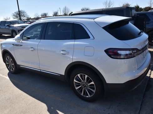 Used 2022 Lincoln Nautilus Reserve image 9