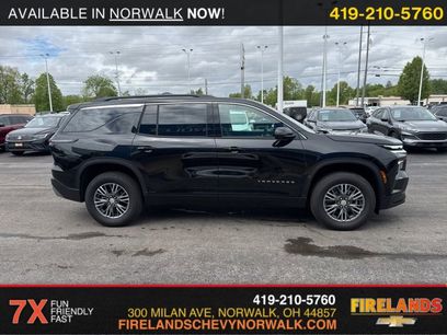 New 2025 Chevrolet Traverse LT w/ Driver Confidence Package