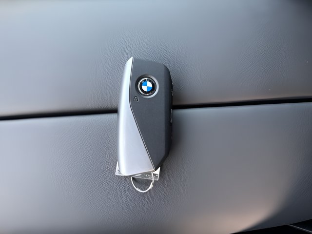 Used 2026 BMW X5 xDrive50e AWD/4WD image 29