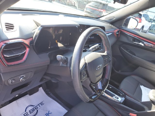 Used 2025 Chevrolet TrailBlazer RS w/ Driver Confidence Package FWD image 19