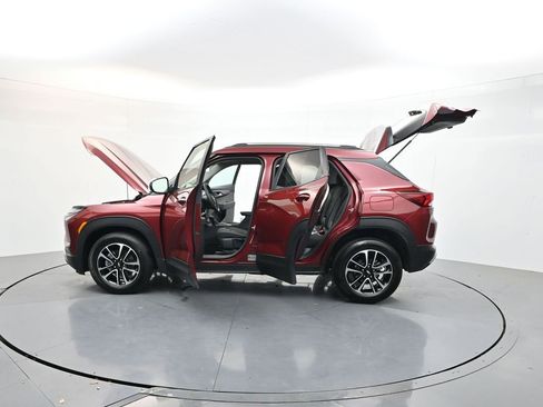 Used 2025 Chevrolet TrailBlazer LT FWD image 36