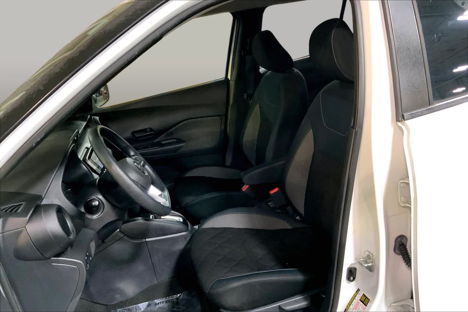 Used 2020 Nissan Kicks S FWD image 8